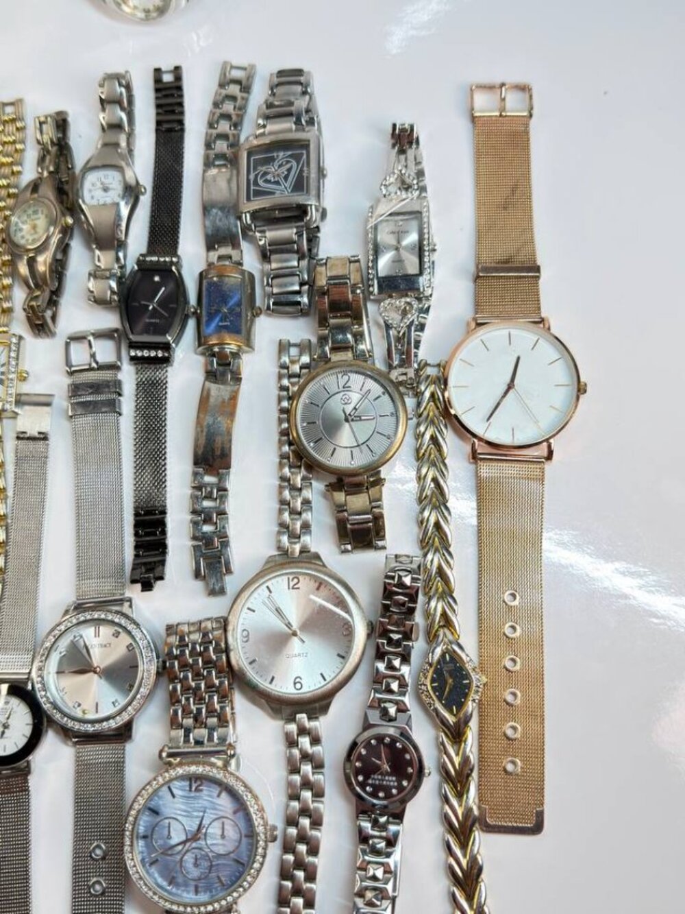 29 Women’s Watches Bundle – Fashion & Dress Styles – $150 - Picture 7 of 8